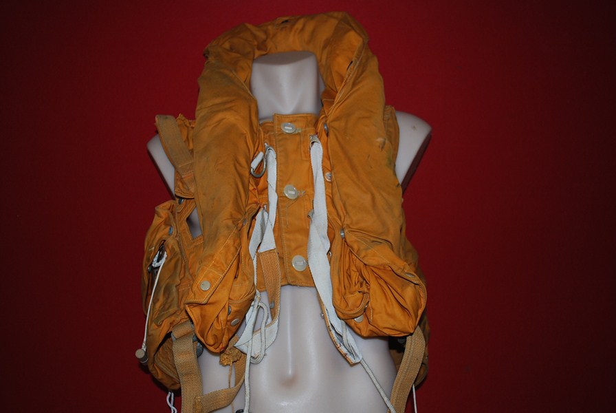 PILOTS SURVIVAL VEST-SOLD