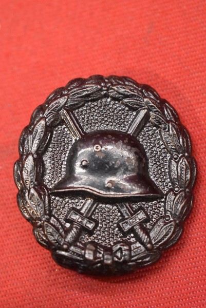 WW1 GERMAN WOUND BADGE IN BLACK-SOLD