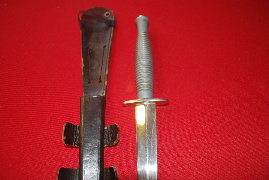 WW2 TYPE 3 FAIRBURN SYKES FIGHTING KNIFE.-SOLD