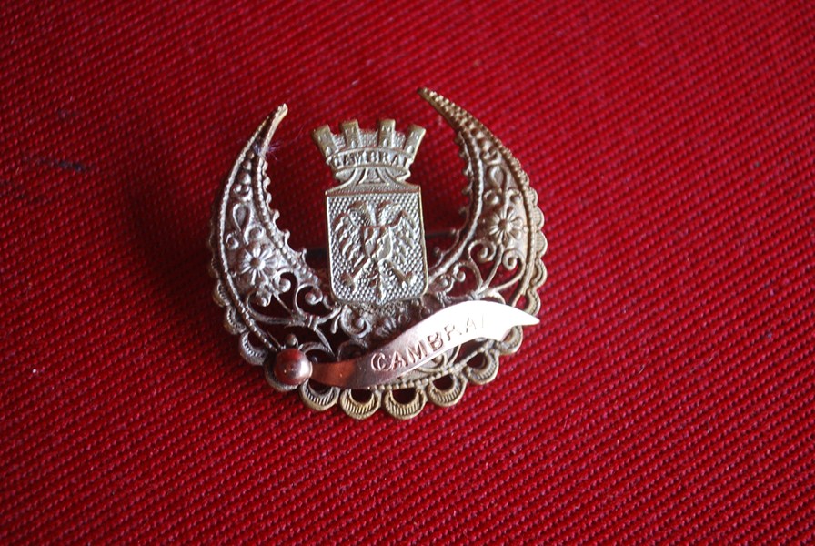 WW1 SWEETHEART BADGE-SOLD