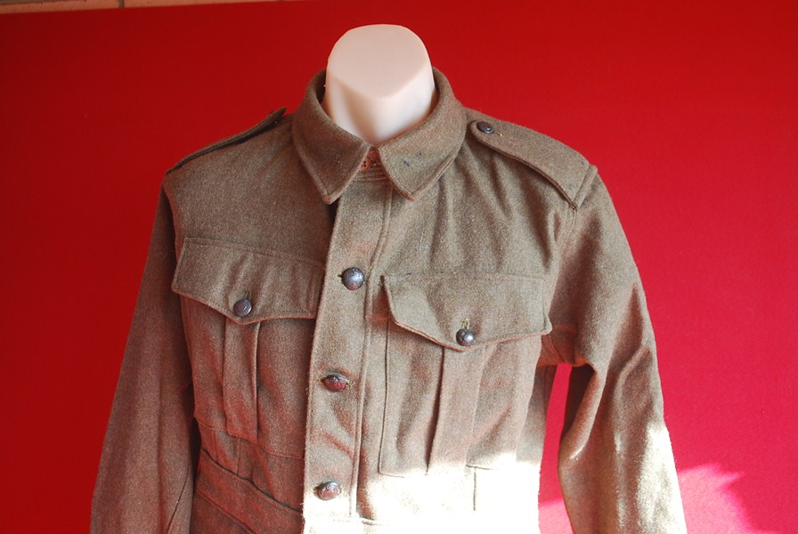 WW2 AUSTRALIAN SOLDIERS TUNIC-SOLD