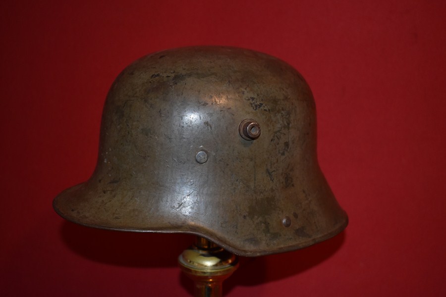 WW1 GERMAN COMBAT HELMET. a-SOLD