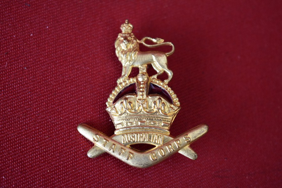 AUSTRALIAN ARMY BADGE AUSTRALIAN STAFF CORPS 30-42-SOLD