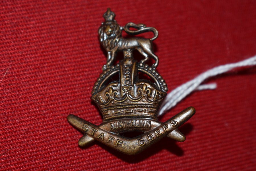 AUSTRALIAN ARMY BADGE. AUSTRALIAN STAFF CORPS. c