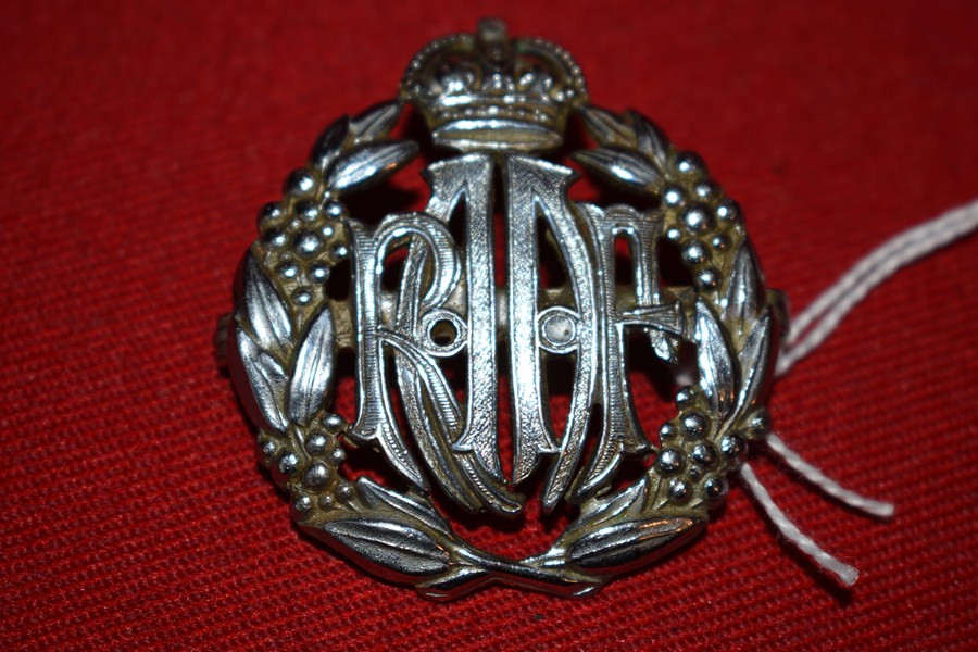 WW2 ROYAL AUSTRALIAN AIR FORCE (RAAF) HAT BADGE