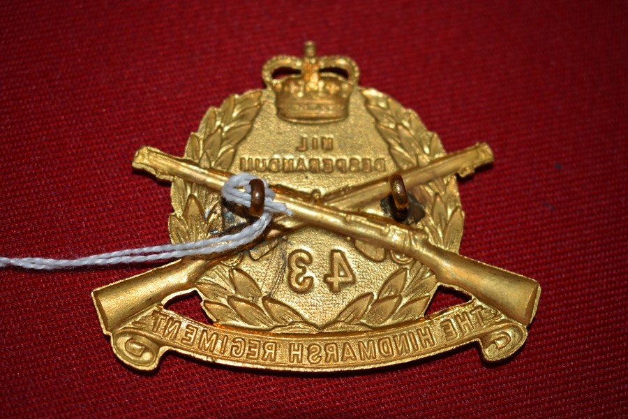 AUSTRALIAN ARMY HAT BADGE 43 BN HINDMARSH REGT. QUEENS CROWN-SOLD