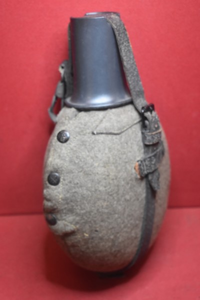 WW2 GERMAN WATER BOTTLE, COMPLETE-ON HOLD PB