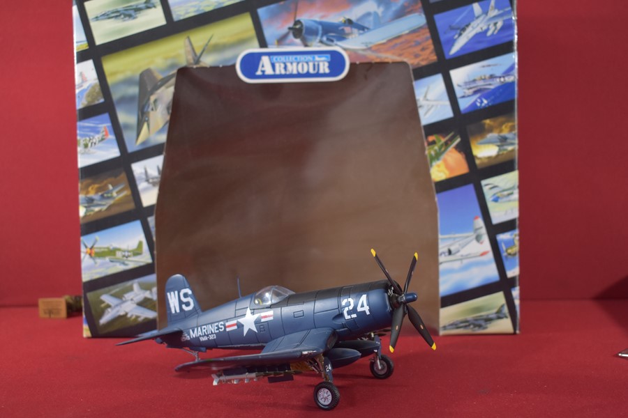 FRANKLIN MINT 1:48 DIE CAST WW2 US MARINES F4U-4 CORSAIR-SOLD