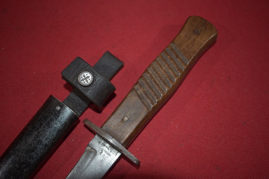 WW1 GERMAN TRENCH/FIGHTING KNIFE. f-SOLD