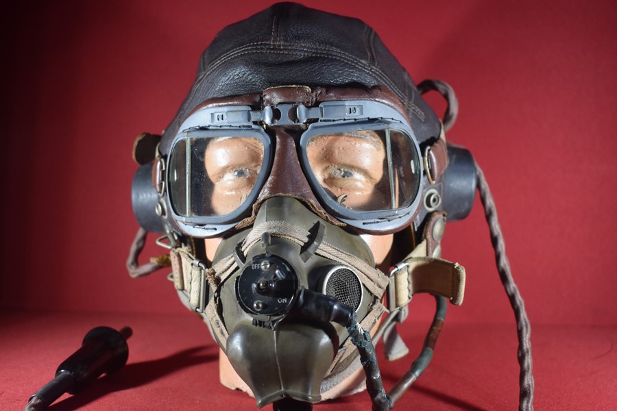 WW2 RAF/RAAF FIGHTER PILOTS LEATHER HELMET GOGGLES AND OXYGEN MASK.-SOLD