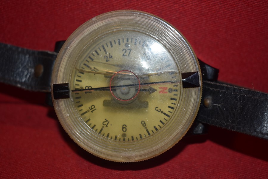 WW2 GERMAN LUFTWAFFE PILOTS WRIST COMPASS-SOLD