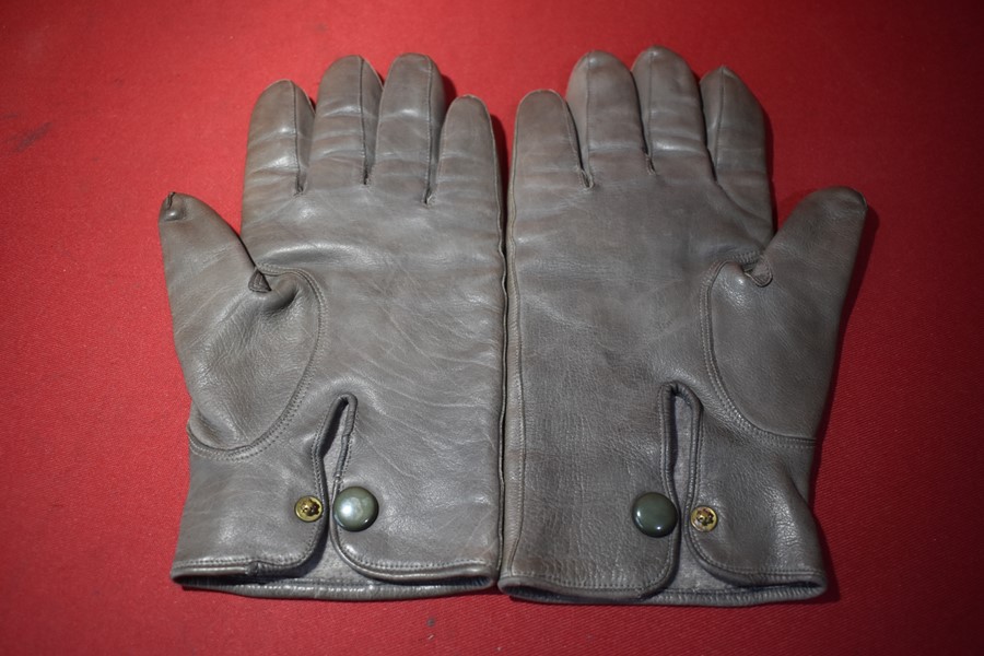 WW2 GERMAN LUFTWAFFE OFFICERS GLOVES-SOLD