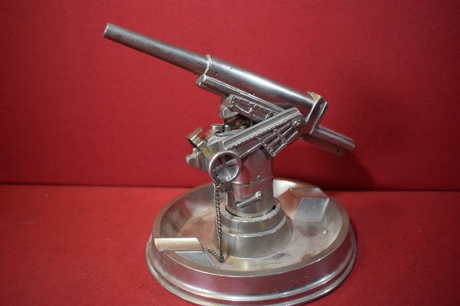 ANTI AIRCRAFT GUN LIGHTER AND ASHTRAY DESK PIECE-SOLD