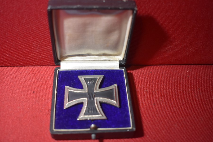 CASED WW1 GERMAN IRON CROSS FIRST CLASS-SOLD