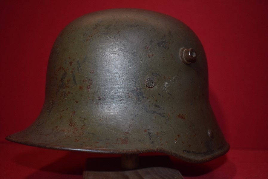 WW1 GERMAN M17 COMBAT HELMET, WITH LINER-SOLD