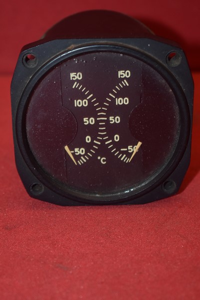 WW2 AIRCRAFT DUAL TEMPERATURE GAUGE