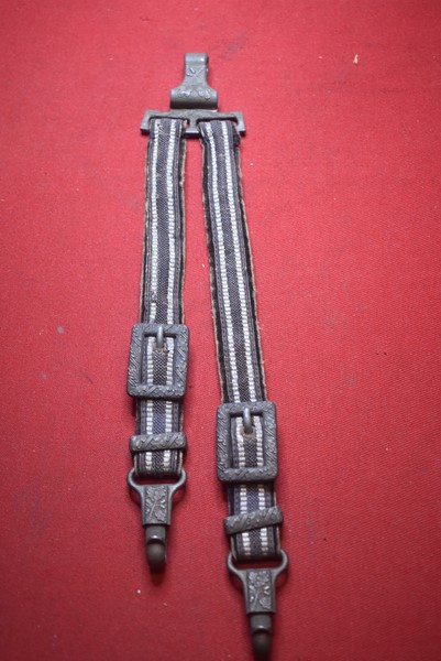 WW2. GERMAN LUFTWAFFE OFFICERS DAGGER HANGERS-SOLD