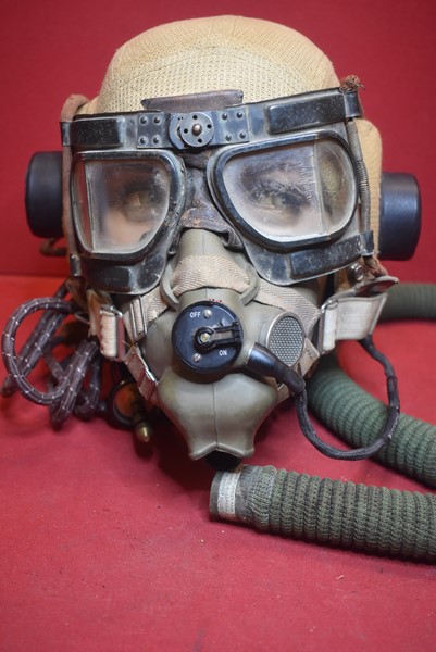 WW2 RAF/RAAF TROPICAL PILOTS HELMET, OXYGEN MASK AND GOGGLES