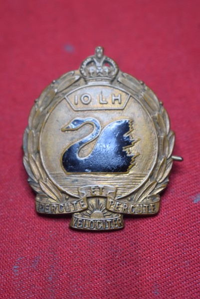 10 LIGHT HORSE CAP BADGE 30-42 SCARCE-SOLD