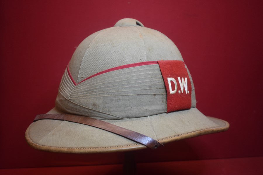 WW2 BRITISH DUKE OF WELLINGTONS REGIMENT TROPICAL SUN HELMET NORTH AFRIKA