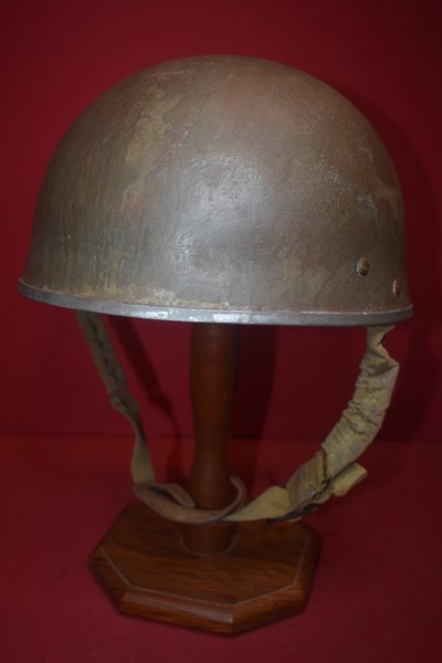 WW2 BRITISH ARMOURED CREWMANS HELMET DATED 1941