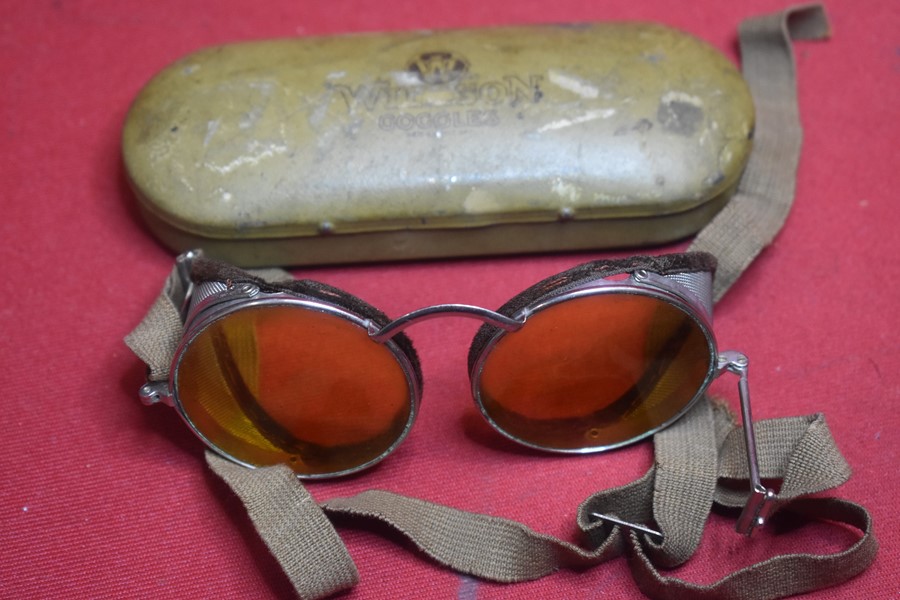 WW1- 2 US WILLSON ANTI GLARE GOGGLES IN ORIGINAL TIN-SOLD