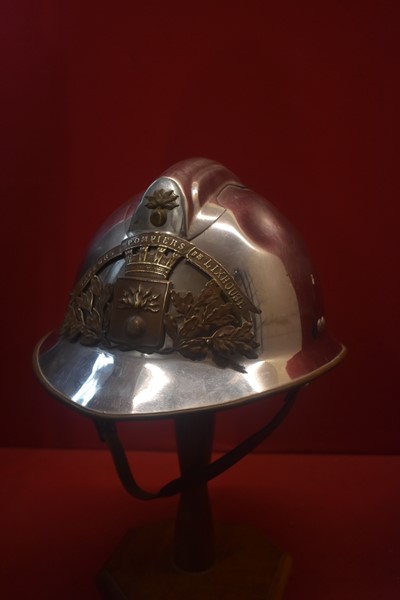 WW2 FRENCH FIREMANS HELMET