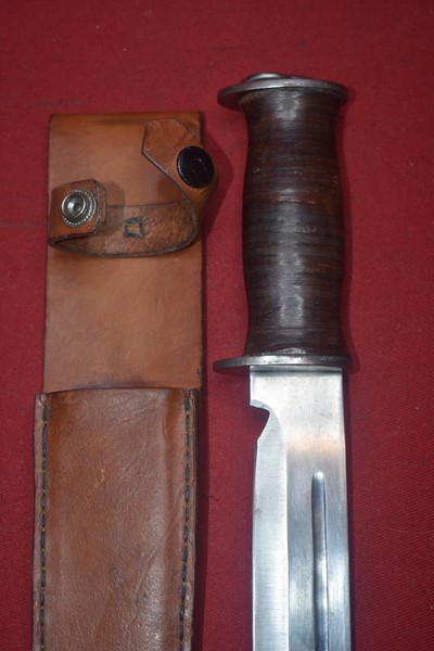 WW2 BOWIE/FIGHTING KNIFE BY EGW-SOLD