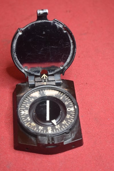 WW2 GERMAN ARMY SOLDIERS COMPASS