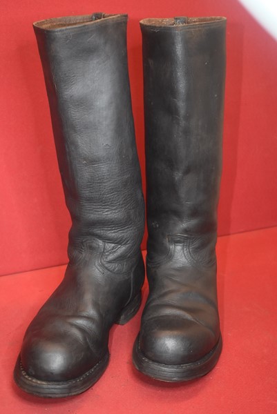 WW2 GERMAN SOLDIERS MARCHING BOOTS-SOLD.