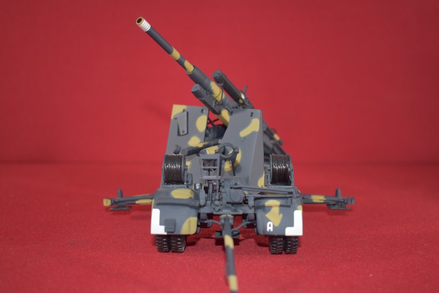 MINICHAMPS 1:35 DIE CAST WWII GERMAN 88MM FLAK GUN-SOLD