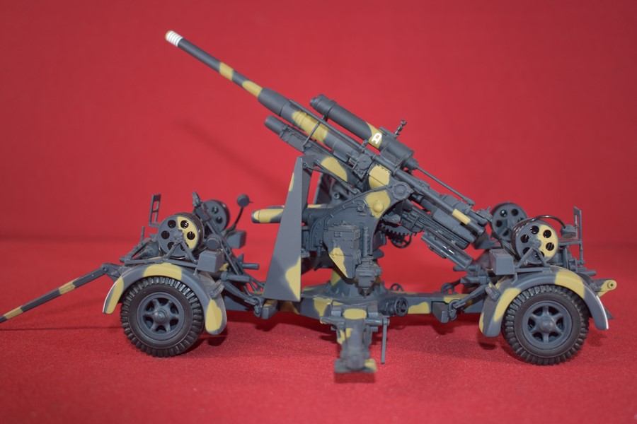 MINICHAMPS 1:35 DIE CAST WWII GERMAN 88MM FLAK GUN-SOLD