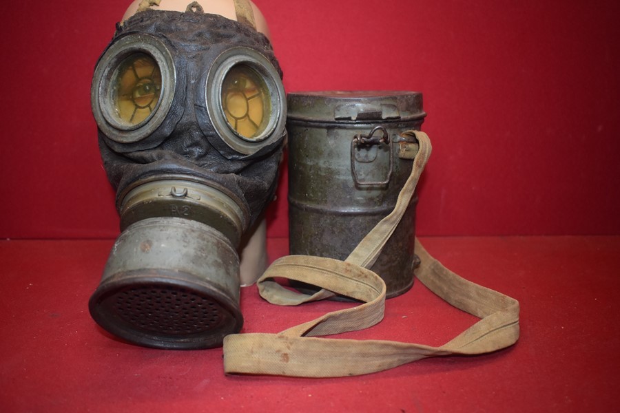 WW1 GERMAN SOLDIERS GAS MASK AND TIN WITH STRAPS
