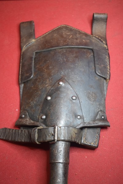 WW1 GERMAN ENTRENCHING TOOL AND COVER DATED 1915-SOLD