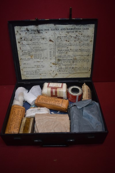 WW2 PERIOD AUSTRALIAN ISSUED FIRST AID KIT FOR TANKS AND ARMOURED CARS.