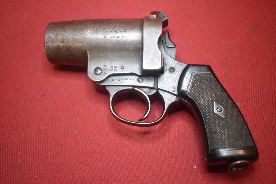 BRITISH/COMMONWEALTH NO3 MK1 FLARE PISTOL BY WEBLEY AND SCOTT-SOLD