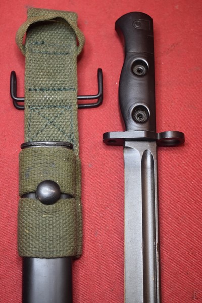 UN-ISSUED AUSTRALIAN SLR BAYONET