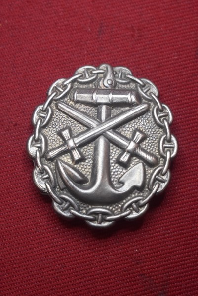 WW1 GERMAN NAVAL WOUND BADGE IN SILVER.