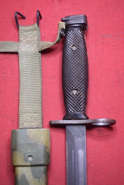 AUSTRALIAN ARMY ISSUED M7 BAYONET-SOLD