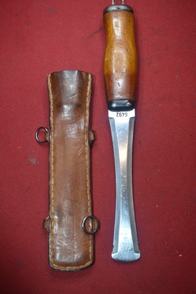 COLD WAR ERA POLISH PARATROOPERS KNIFE