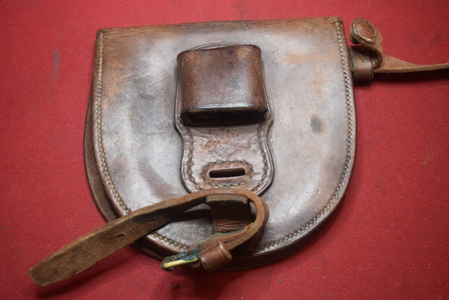 WW1 10 LIGHT HORSE, CAVALRY SWORD AND HORSE SHOE CARRIER POUCH