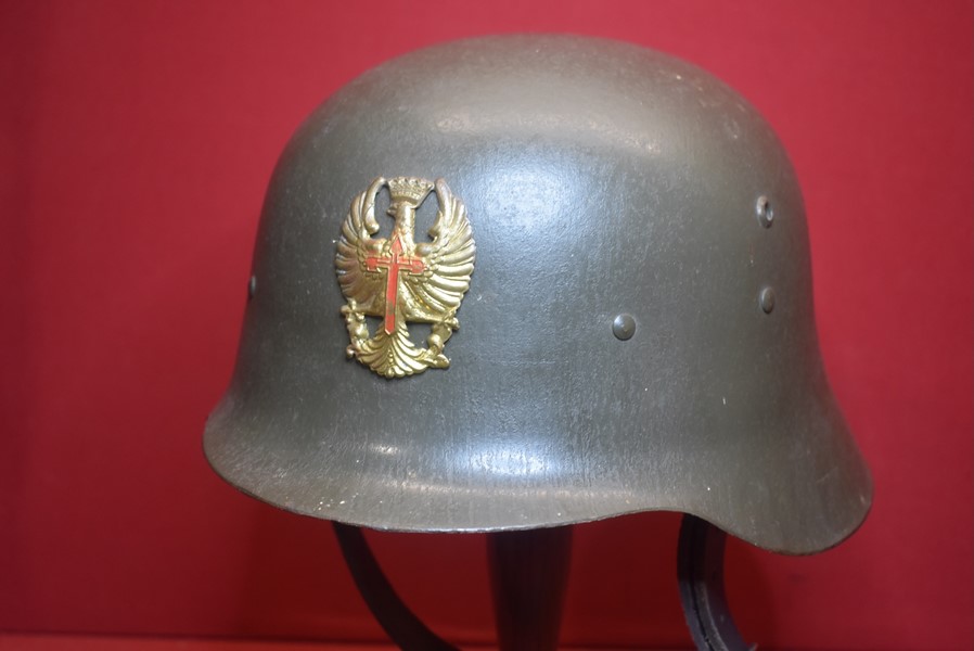 WW2 SPANISH MODELO Z HELMET IN ORIGINAL CONDITION